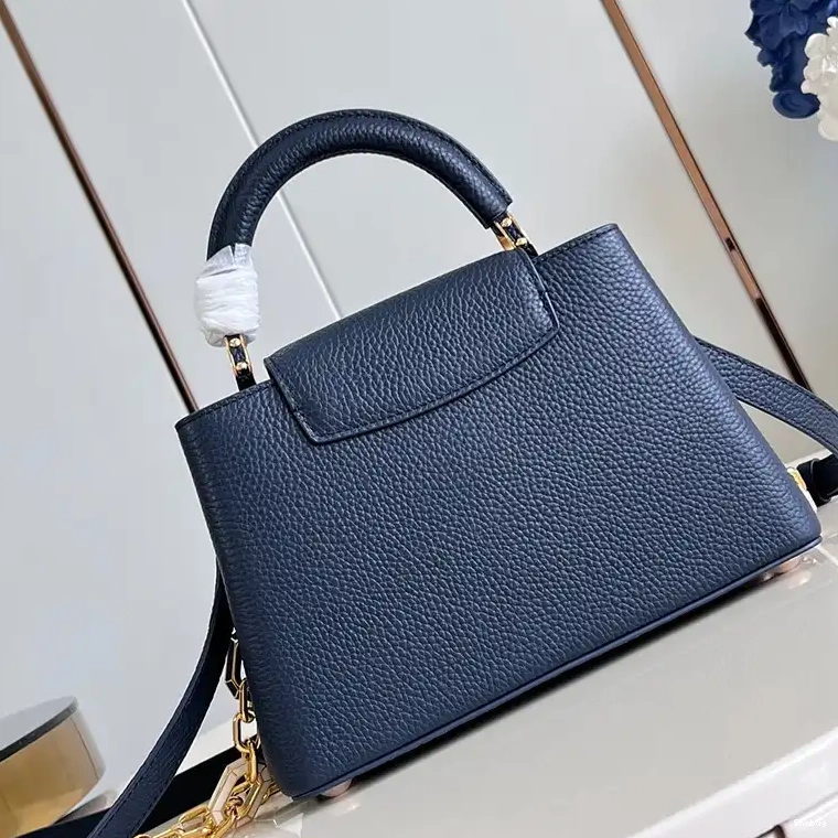 2408YA0104 Bags LV 0519